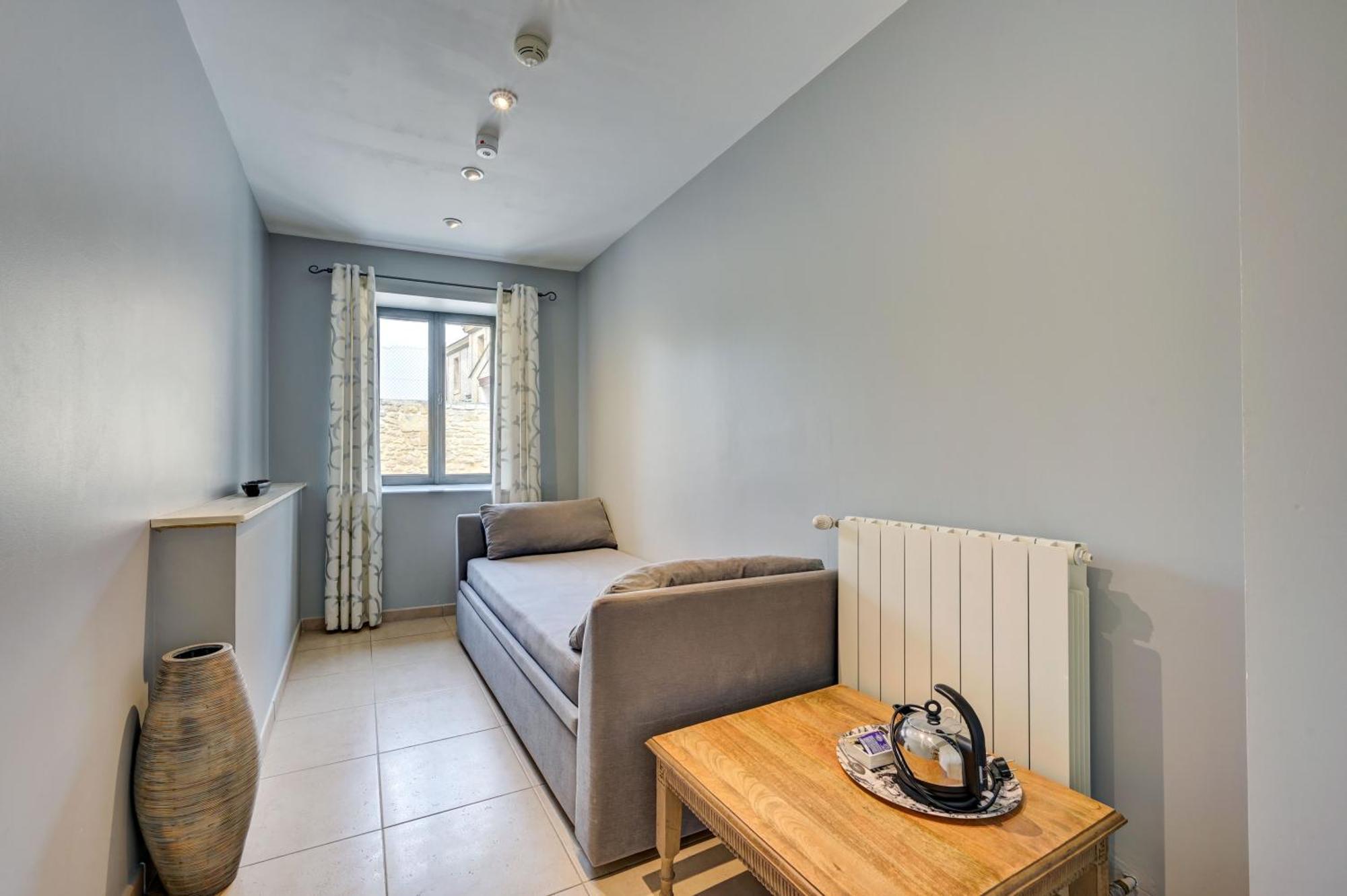 La Belle Vie Hotel Saint-Hilaire-d'Ozilhan Ngoại thất bức ảnh