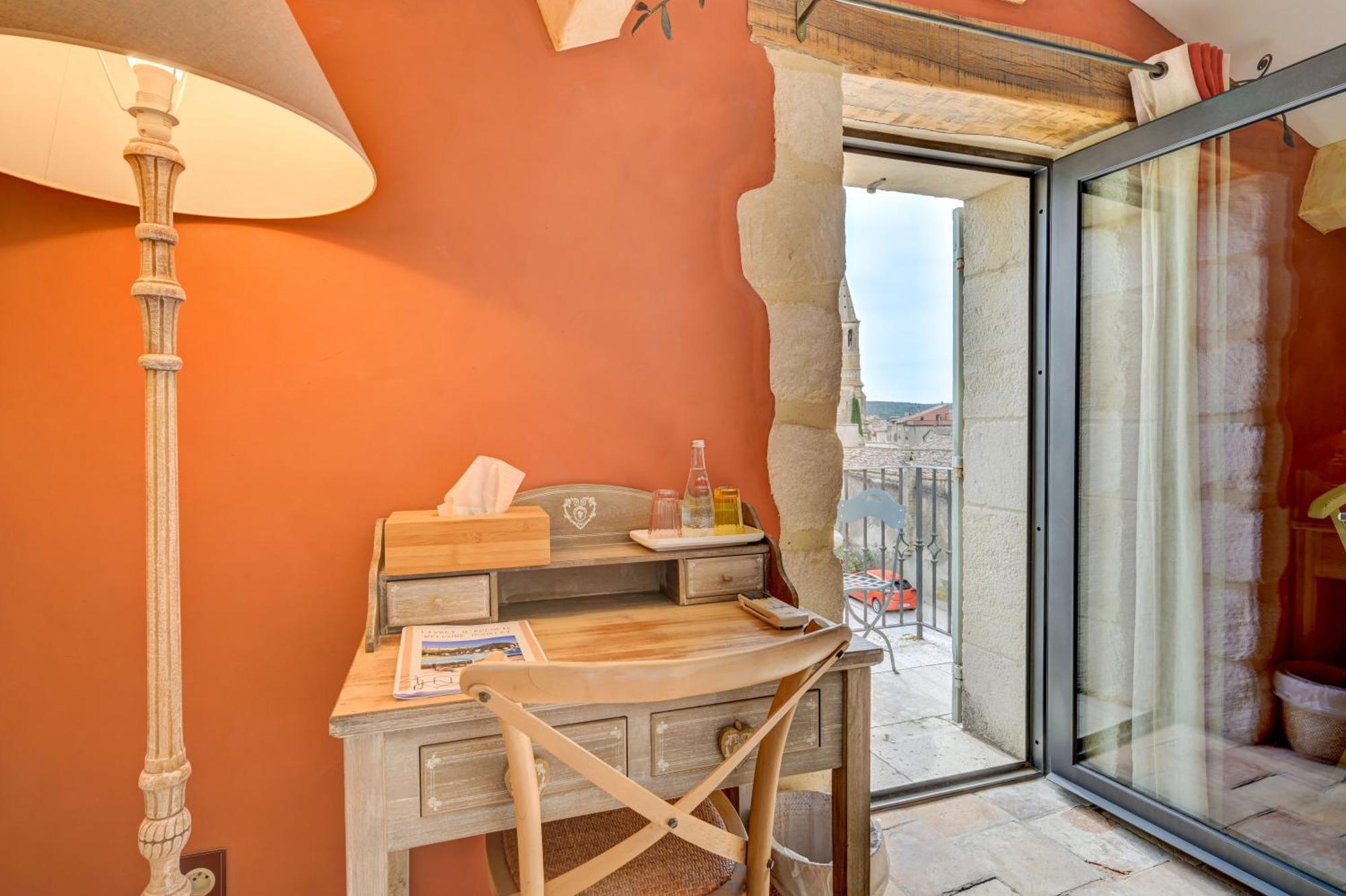 La Belle Vie Hotel Saint-Hilaire-d'Ozilhan Ngoại thất bức ảnh