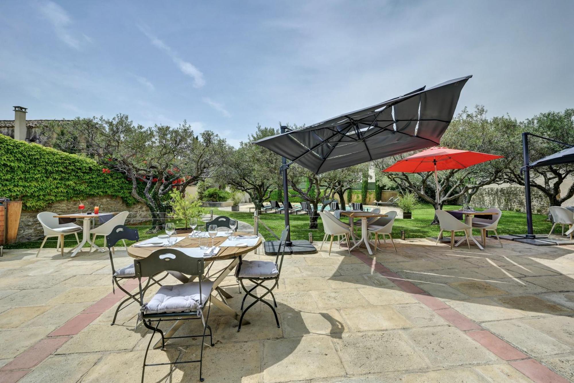 La Belle Vie Hotel Saint-Hilaire-d'Ozilhan Ngoại thất bức ảnh