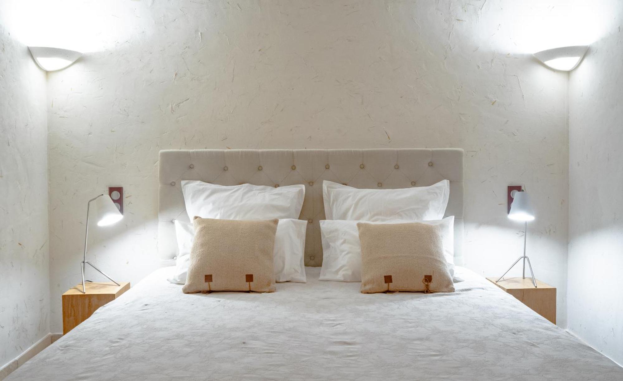 La Belle Vie Hotel Saint-Hilaire-d'Ozilhan Ngoại thất bức ảnh