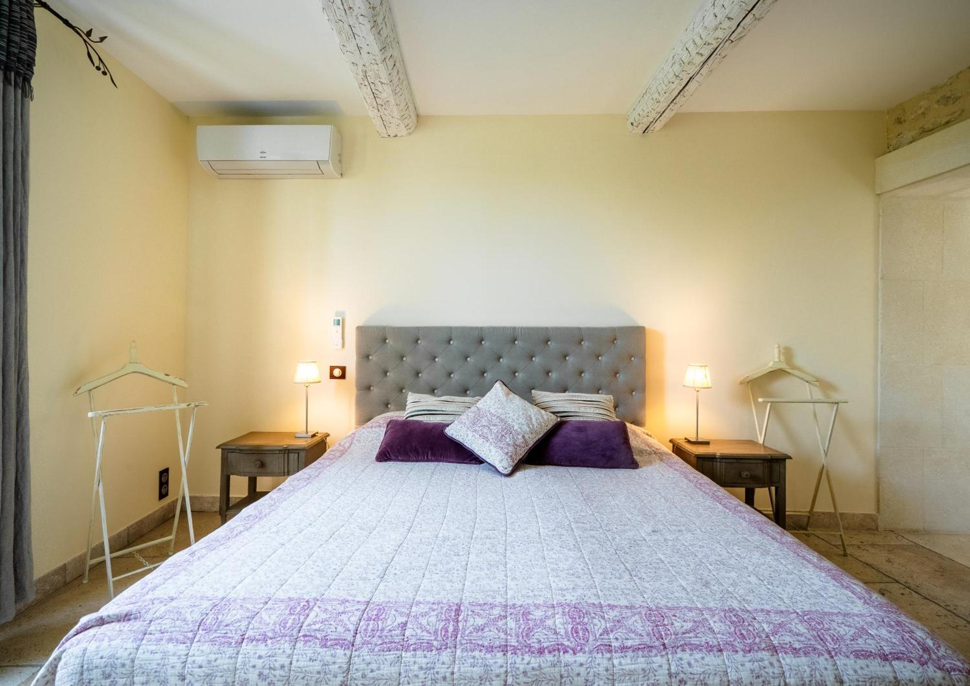 La Belle Vie Hotel Saint-Hilaire-d'Ozilhan Ngoại thất bức ảnh